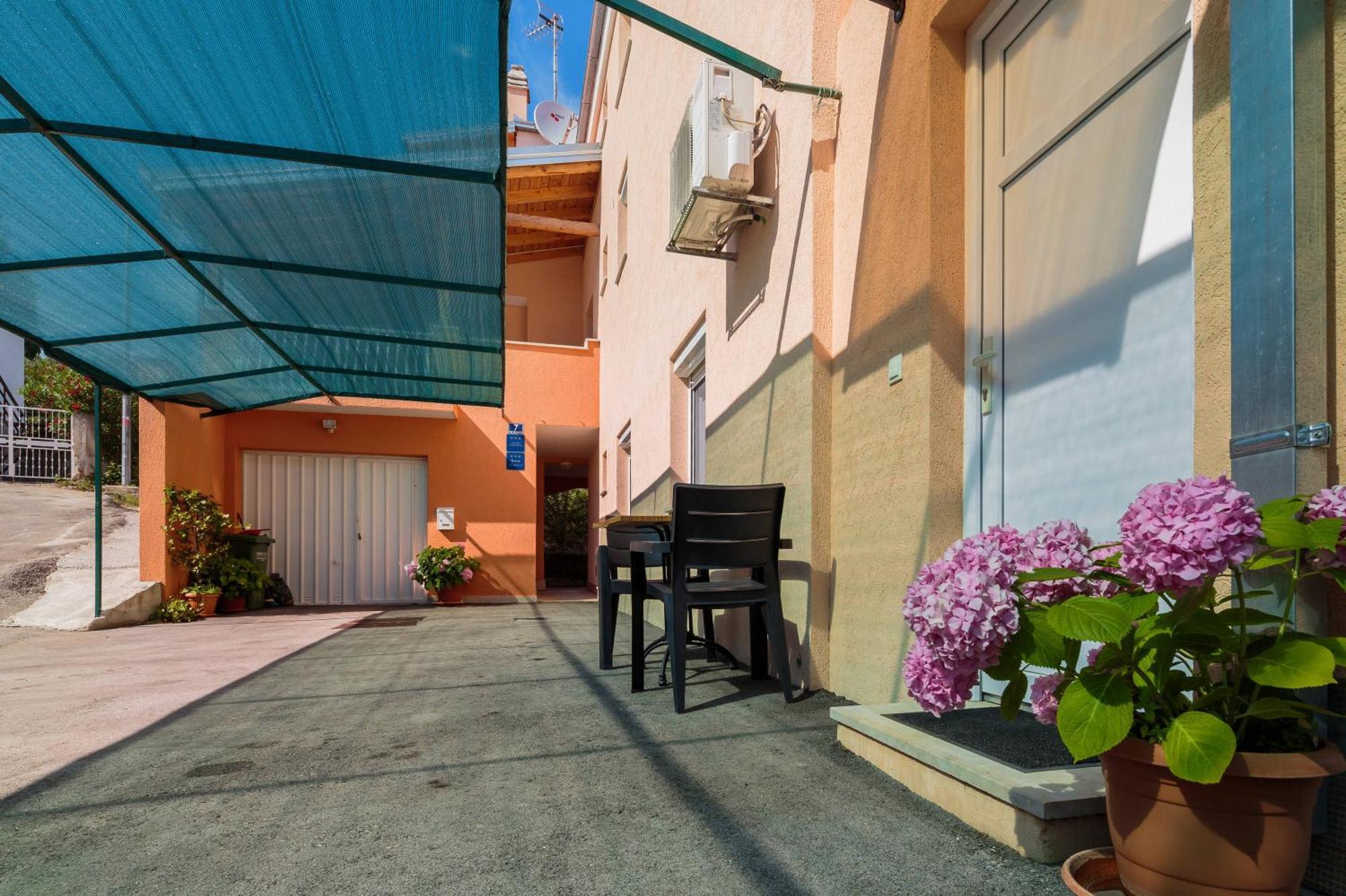 Apartment Krzelj Трогир Экстерьер фото